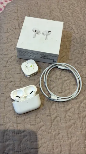 Air Pod seminovo