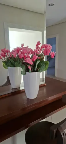 Vaso Branco de Cerâmica (de mesa - 22 x 13cm diâm.)