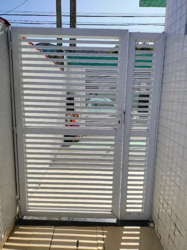 Portão em alumínio 1,36x1,82