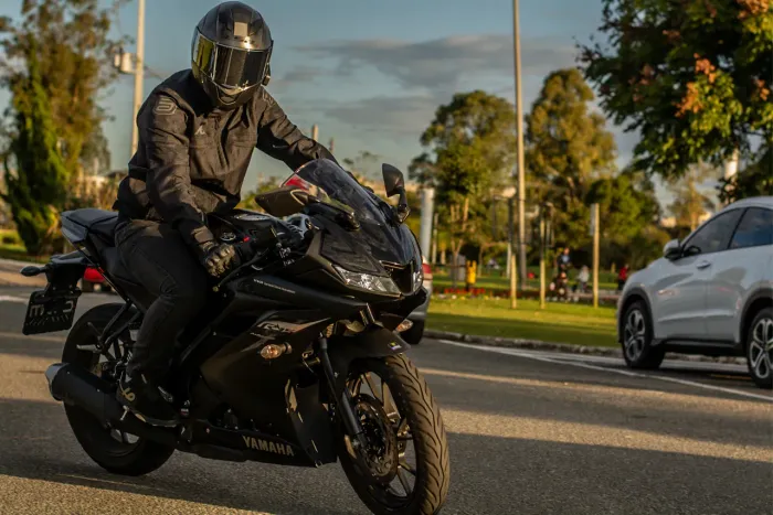 YAMAHA R15 2024/2025 - venda