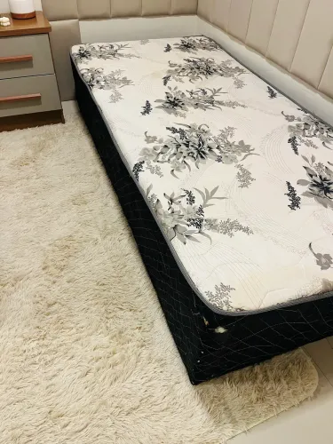 Vendo cama Box de solteiro sem colchão
