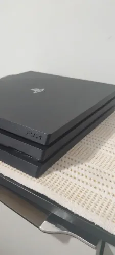 Playstation 4 Pro + de 800GB em ótimas condições + CD Elden Ring + 1 Controle + Cabos