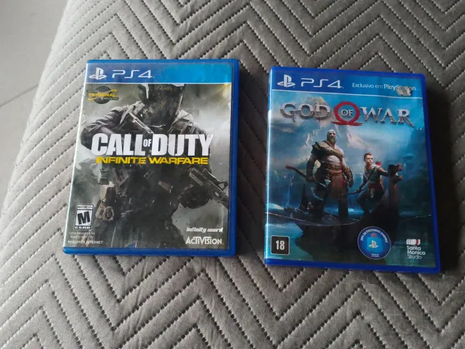God of War 2018 e Call of duty Infinite Warfare PS4