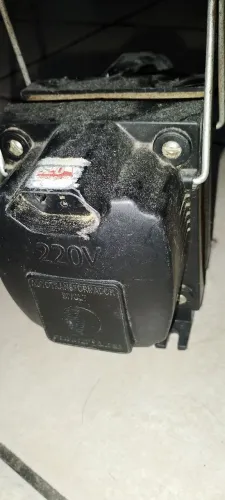 Auto transformador bivolt