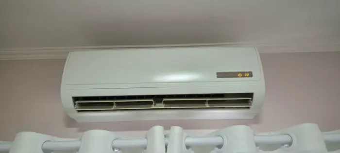 Ar condicionado 12000 btus quente e frio Komeco funcionando - Pode testar no local