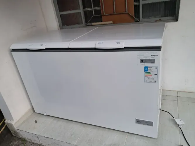 Freezer consul muito novo, usado menos de 2 meses
