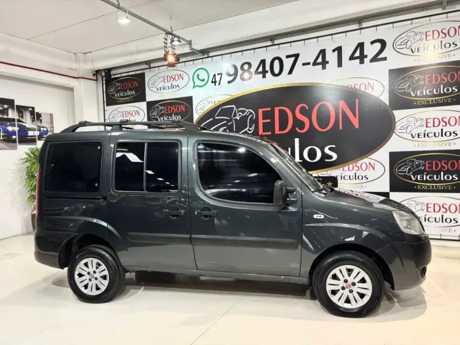 Fiat Doblo Essence 1.8 Flex 16V 5P 2012