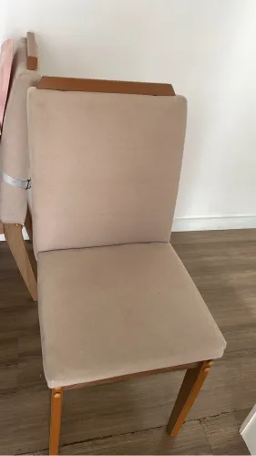 Mesa Com 4 cadeiras