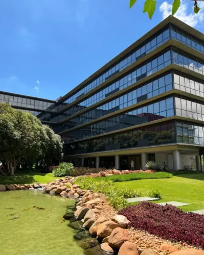 SALA COMERCIAL PARA LOCAÇÃO TORRE ZURICK 90 m²