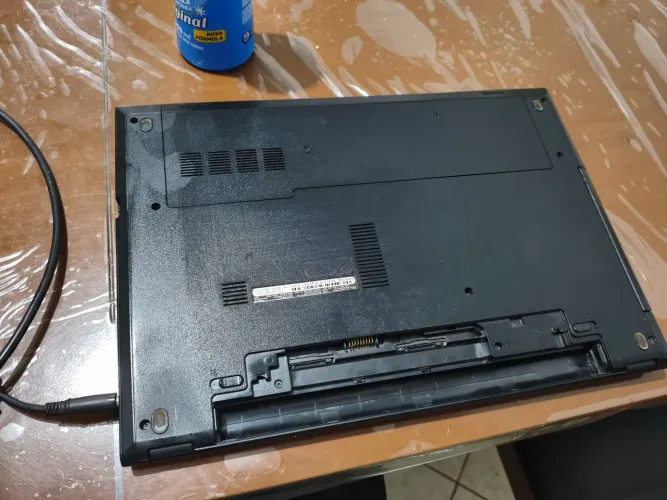 Notebook Dell sem bateria (funciona normalmente no carregador)