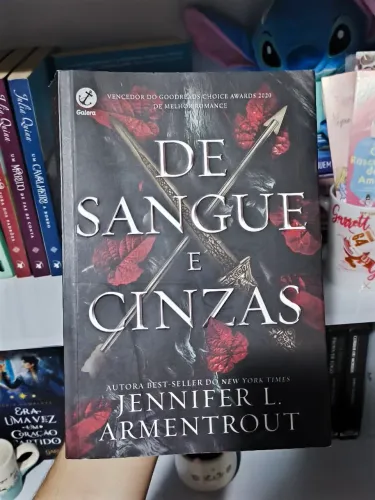 Livro - De Sangue e Cinzas (Vol 1)