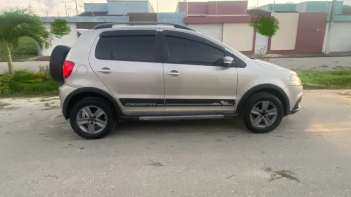 Volkswagen Crossfox 1.6 MI Total Flex 8V 5P 2012