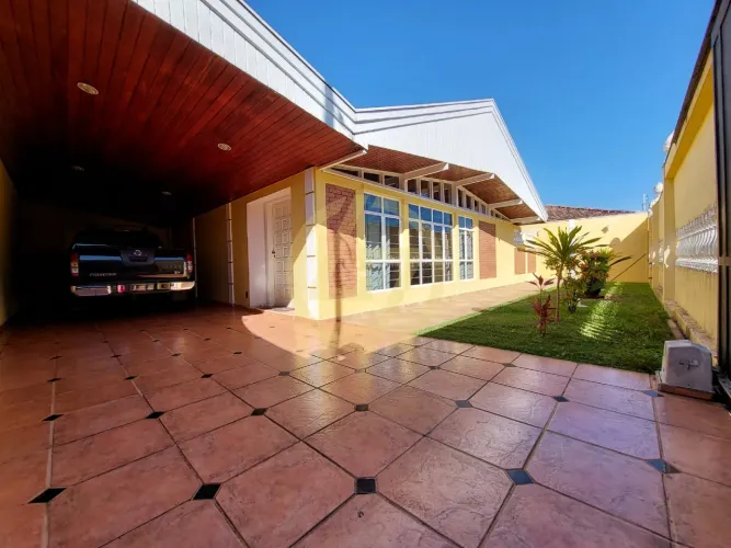 Casa à venda no Centro de Itapetininga