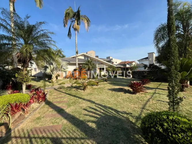 Casa alto padrão para Locação 4 quartos venda Pinheirinho Criciúma