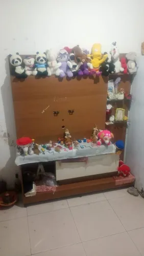 Vendo uma estante rome 