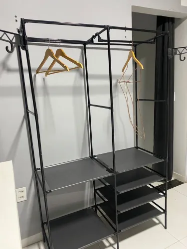 Arara de Roupas Roupeiro Portátil - NOVA