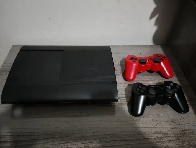 PS3 - completo , desbloqueado e com vários ótimos jogos