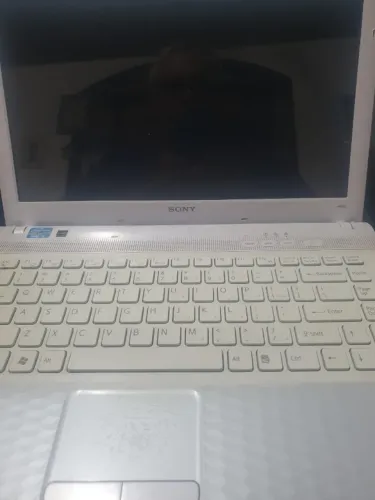 Notebook Sony Vaio PCG-61AQ11W i3 -  Defeito