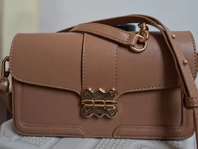 Bolsa seminova
