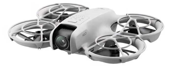 Drone DJI neo com 2 baterias inclusa, usado pouquíssimas vezes, sem nenhuma marca