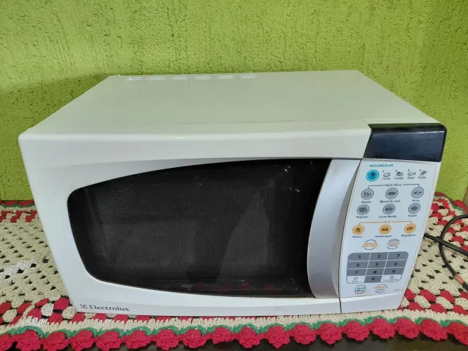 MICRO-ONDAS 220V 