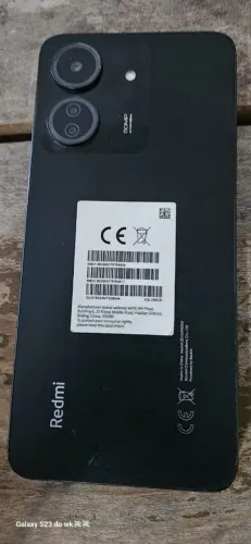 Xiaomi Redmi 13c 256gb funcionando perfeitamente com tela trincada