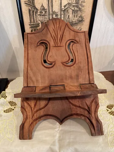 Suporte para livros de madeira maciça