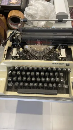 Máquina de escrever remington 15
