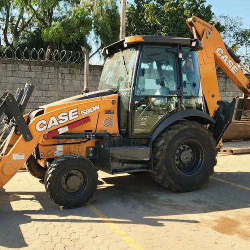 Retroescavadeira CASE 580N 2020