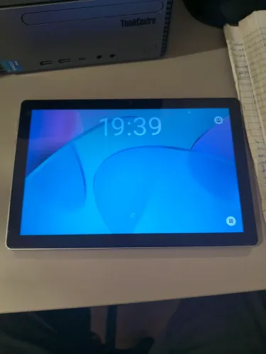 Vendo um tablet bem conservado