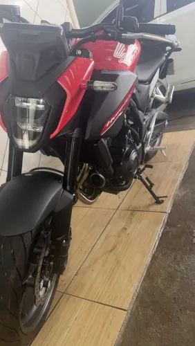 Vendo Hornet zero só saiu da agência 2026