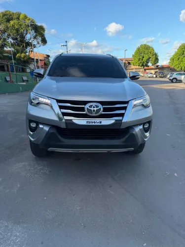 Toyota Hilux SW4 SR 4X2 2.7/ 2.7 Flex 16V Aut. 2017