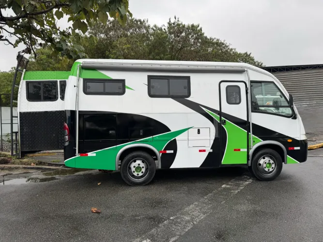 A5 teto alto + porta motorista + slide out hidráulico , motorhome 