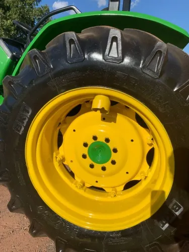Trator em ótimo estado