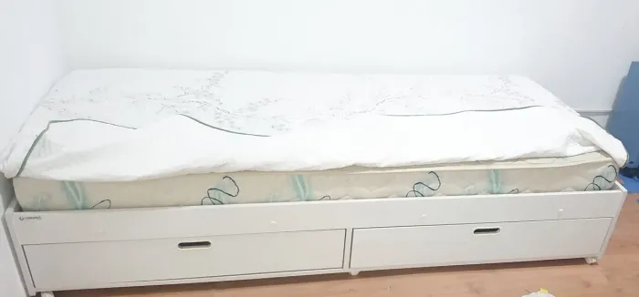 Cama com 2 gavetas + colchão