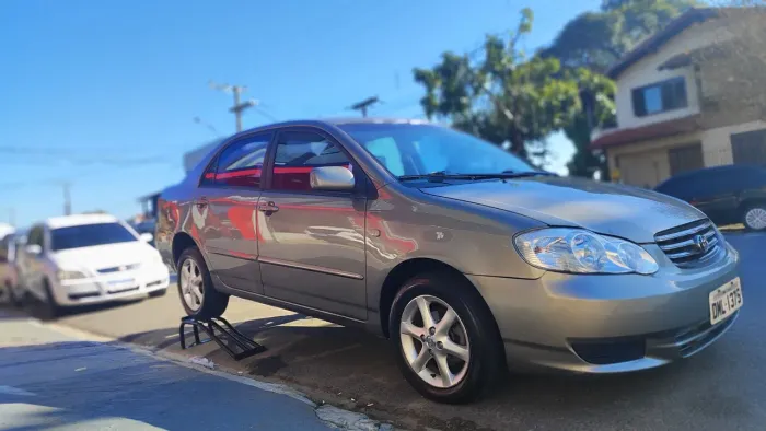 Toyota Corolla XLI 1.6 16V 110cv Aut. 2003