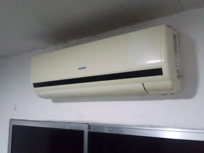 Ar condicionado Comfee Semi-novo