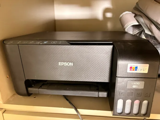 Multifuncional Epson EcoTank L3250 Tanque de Tinta Wi-Fi Bivolt Colorida