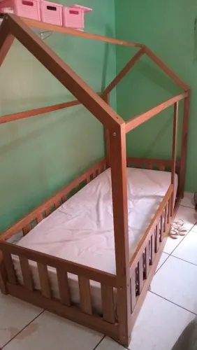 VENDO CAMA MANTESSORIANA INFANTIL