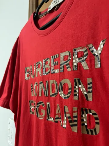 Camiseta Burberry London