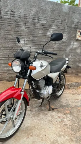Titan 150 es 