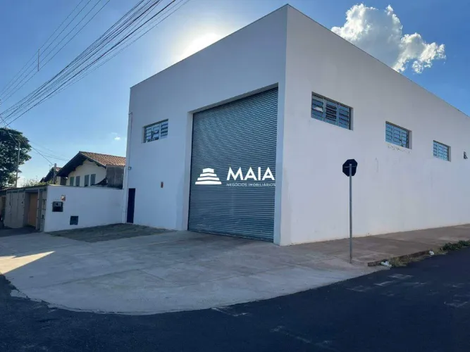 Galpão para alugar próximo a João XXIII