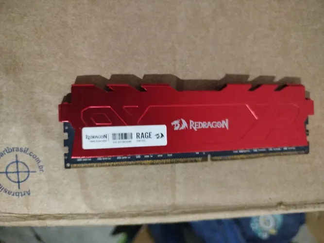"Memória RAM DDR4 16GB Redragon"