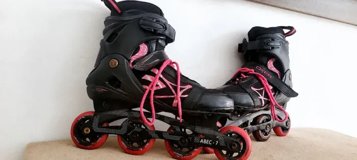 Patins Oxer Byte In Line Fitness - Rolamento ABEC 7 - Preto e Rosa"