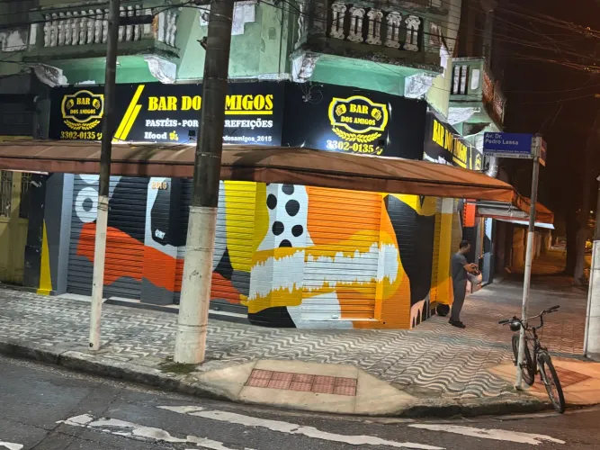 Cozinheiro ou ajudante com experiência