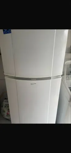 Máquina de lavar roupa e Geladeira