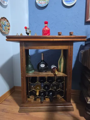Mesa aparador em machetaria