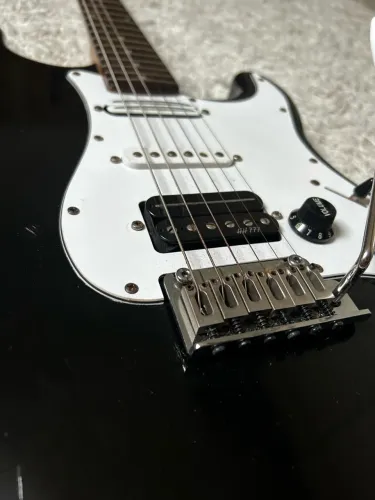 Guitarra Squier Custom