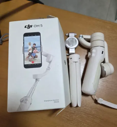 Estabilizador Dji OM 5 Sunset White