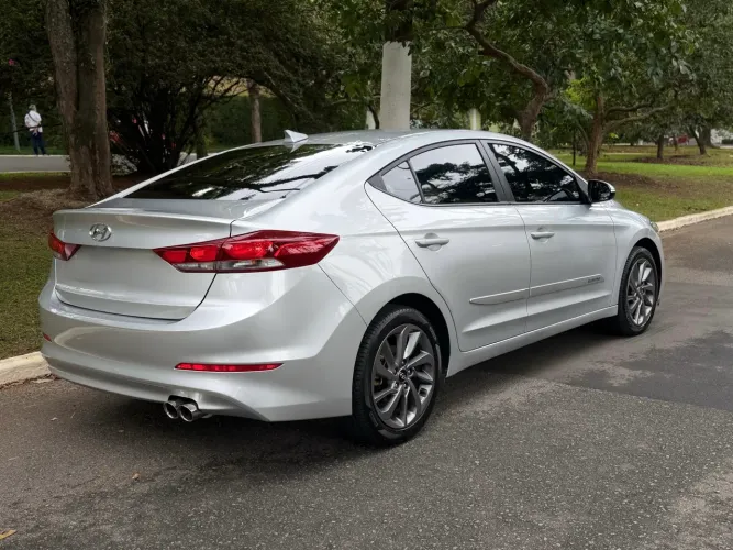 Hyundai Elantra Special Edit. 2.0 16V Flex Aut. 2018